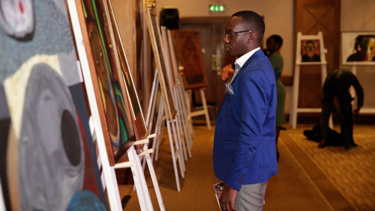 Viewing lots at Art Auction East Africa 2017
